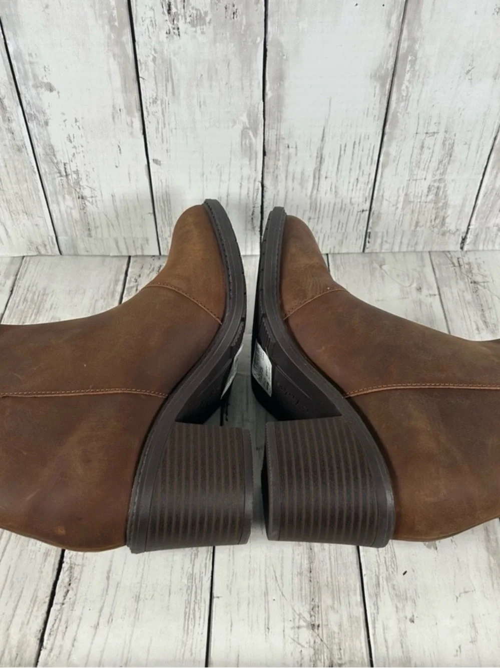 CLARKS Scene Zip Dark Tan Oiled Leather Insulated Cushioned Boots  8.5 NIB